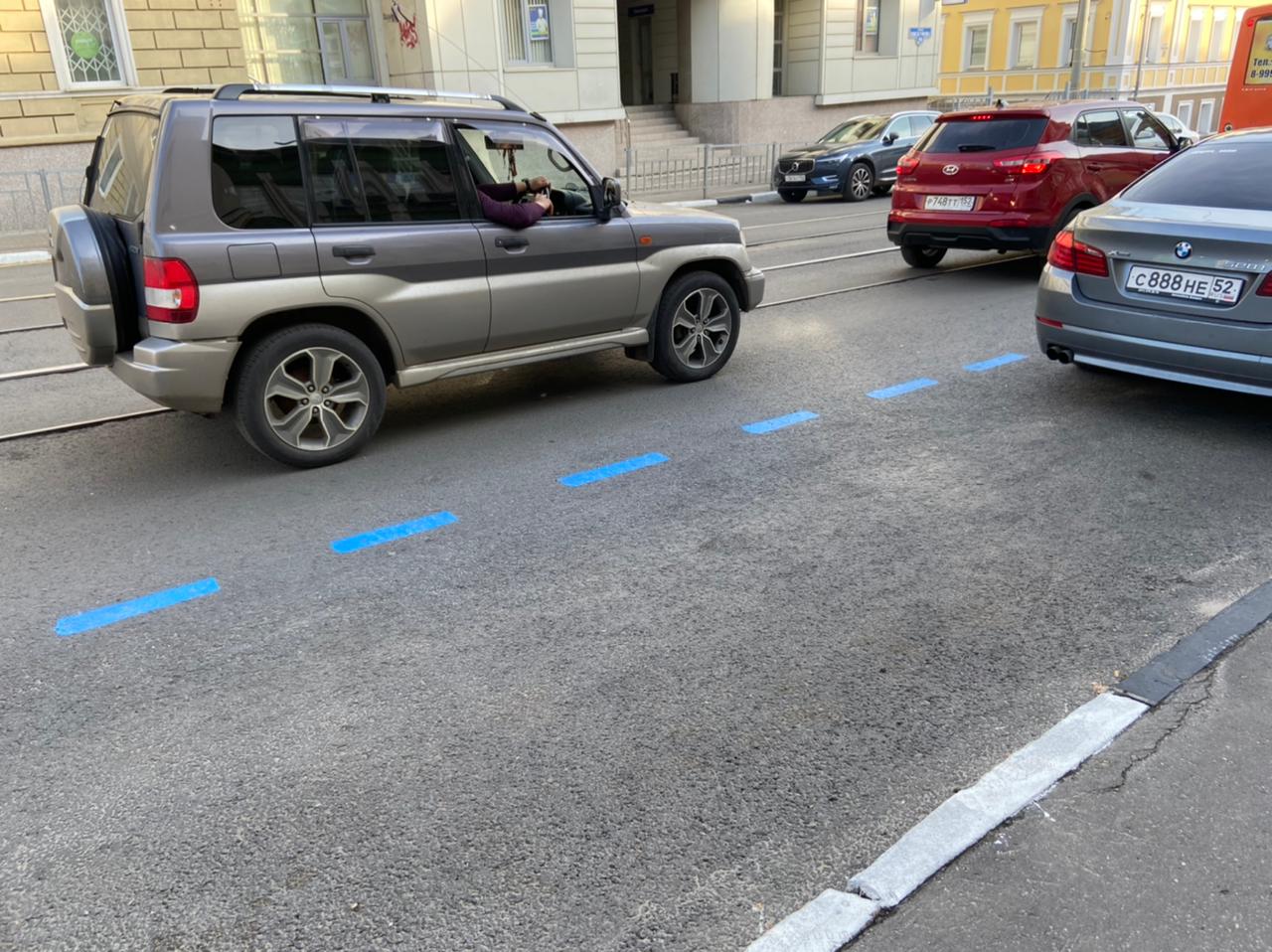Синяя разметка появилась на улицах в центре Нижнего Новгорода - фото 1