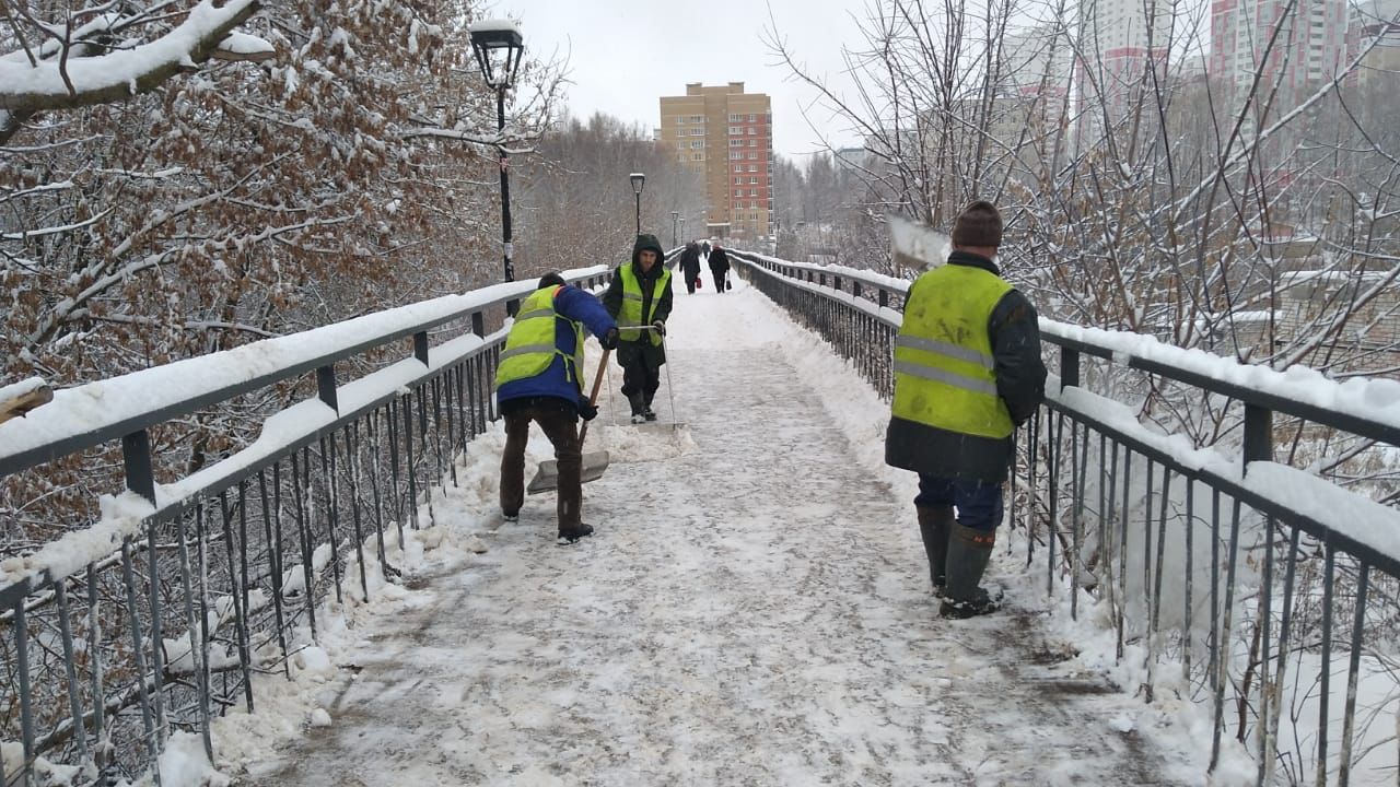 400 единиц спецтехники убирали снег с улиц Нижнего Новгорода - фото 1