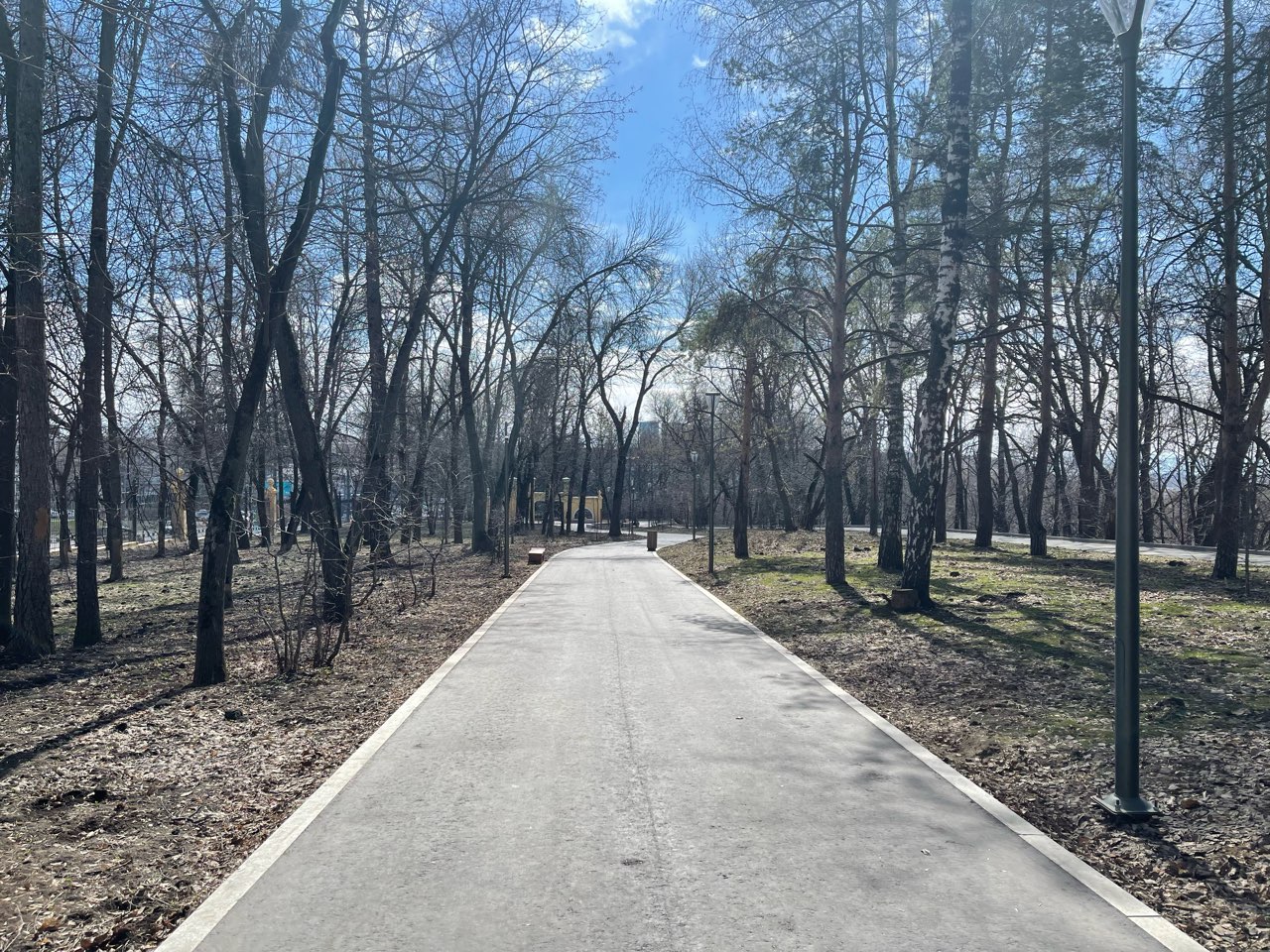 Дорожки размыло в нижегородском парке «Швейцария» из-за ливня - фото 1