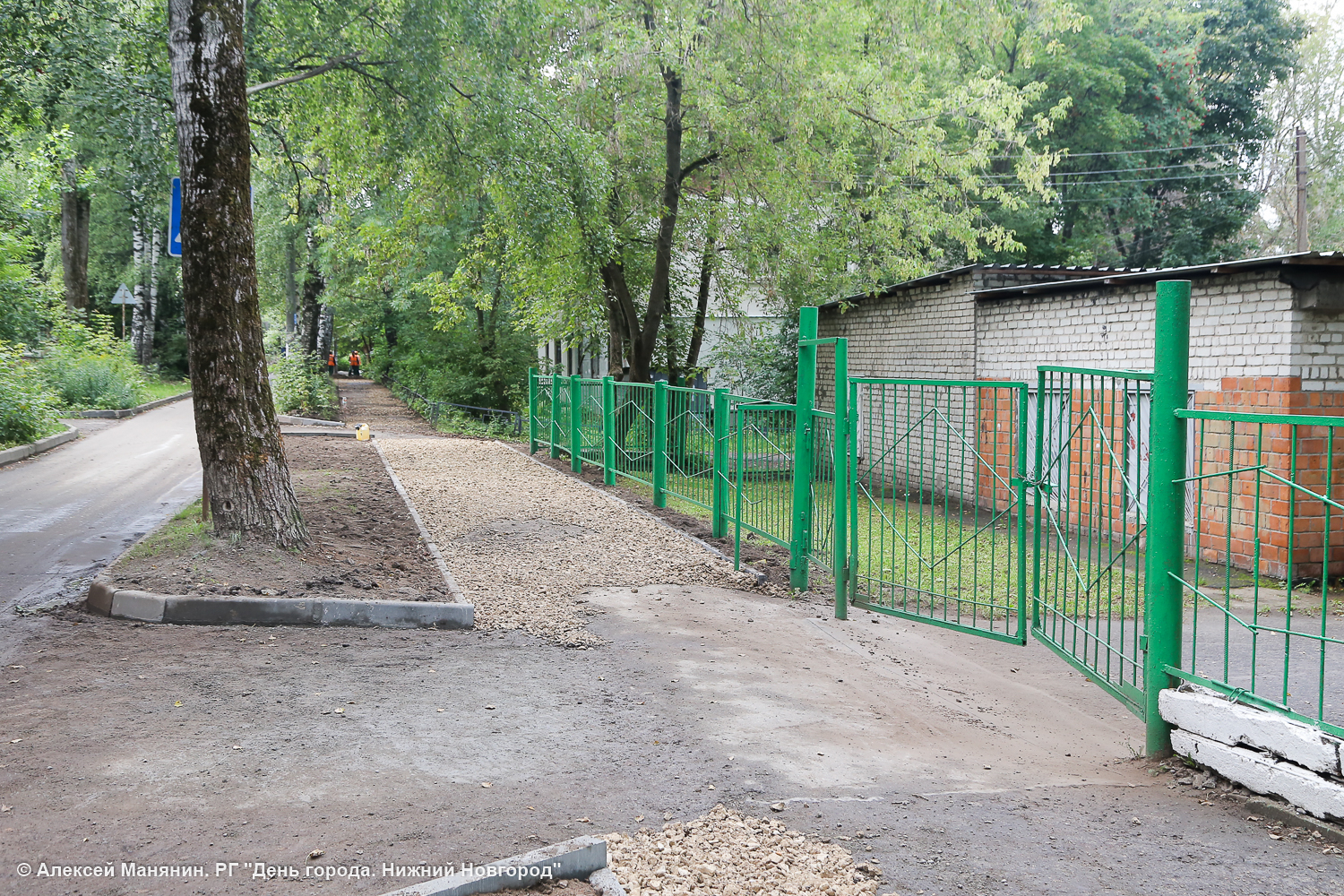 Новый тротуар появится возле школы №122 В Нижнем Новгороде
