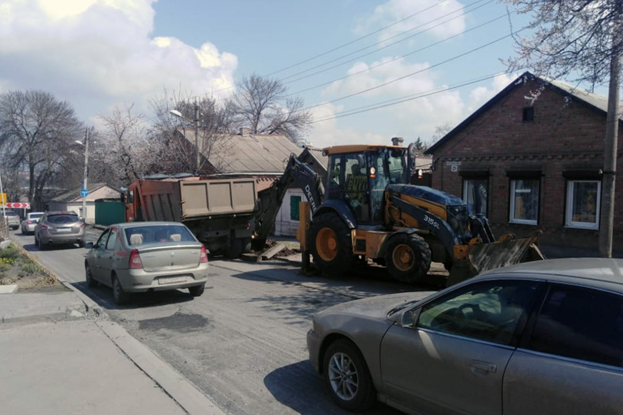 На шести улицах в Ростове-на-Дону подрядчики приступили к капитальному ремонту дорог