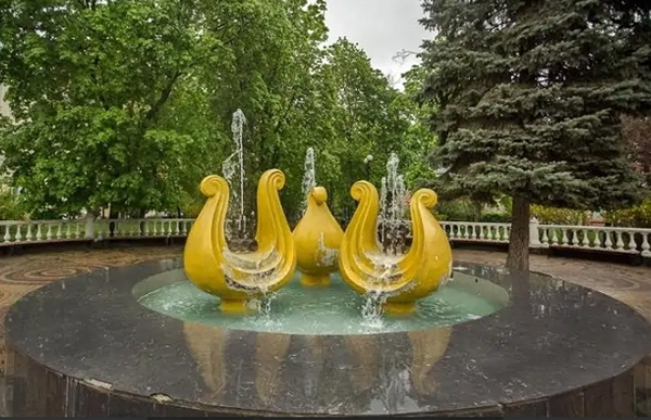 В Ростове общественники отреставрируют фонтан «Лиры» на улице Пушкинской - фото 1